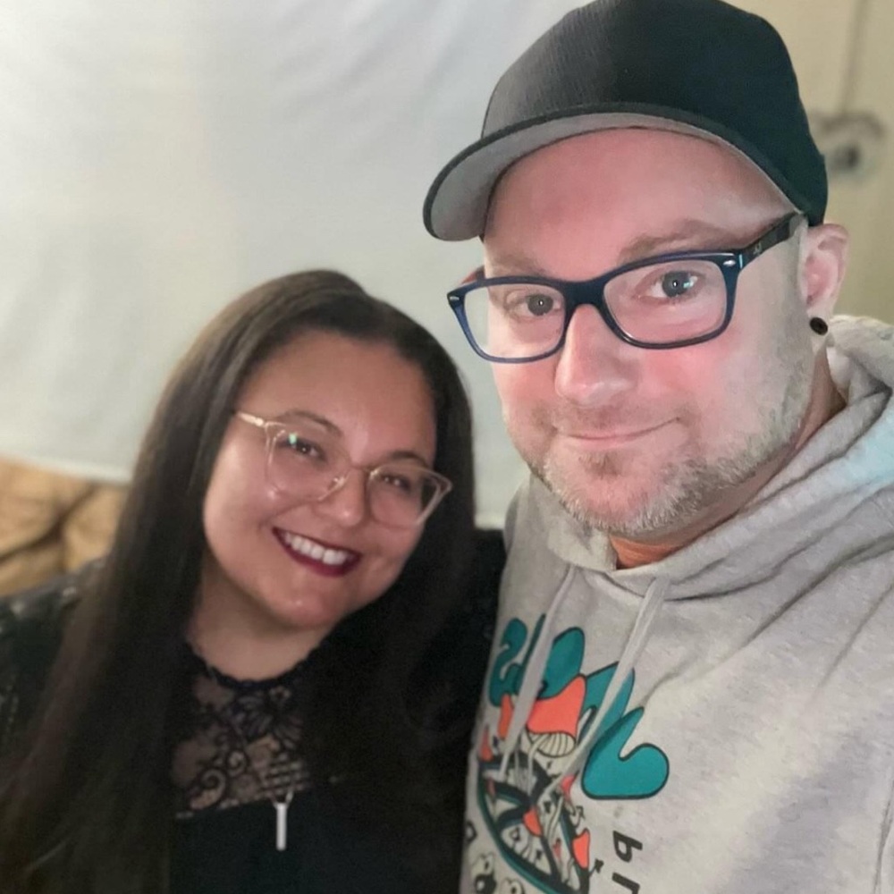 Meet your Posher, Derek + Niki